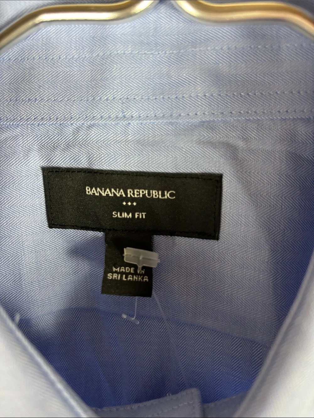 Banana Republic > New with Tags  Light Blue Slim Fit Button Down Medium